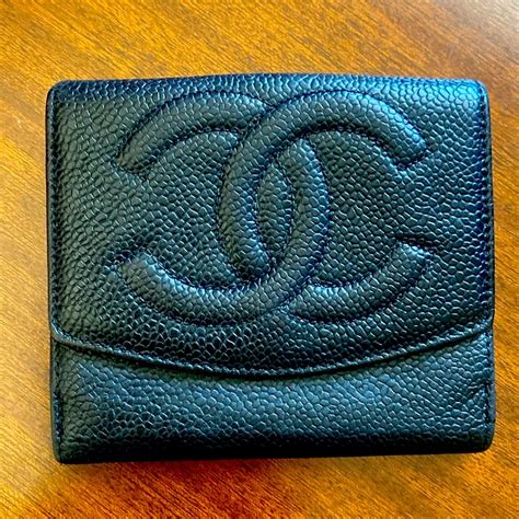 chanel caviar bifold wallet